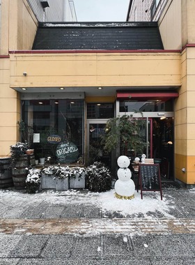 水戸市の夜カフェ「ORIGAMi」と雪だるま