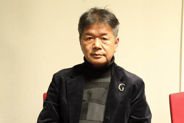 J-CASTニュースの取材に応じる松竹伸幸さん。共産党の党首公選を求めている