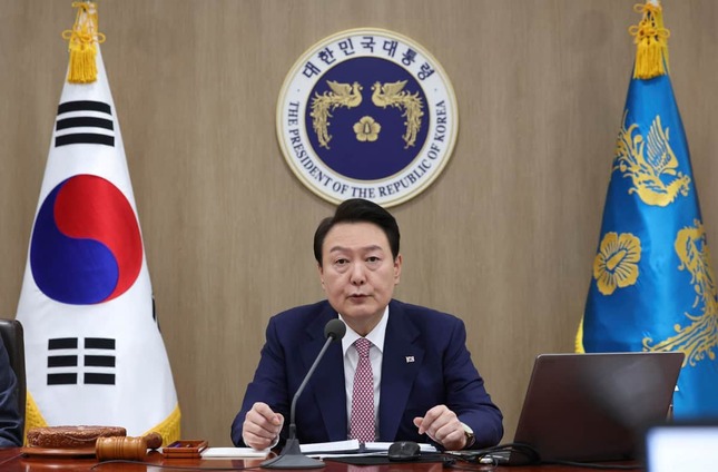 韓国の尹錫悦（ユン・ソンニョル）大統領。日韓首脳会談では元徴用工訴訟をめぐる「解決策」も話題になりそうだ（写真：AP/アフロ）