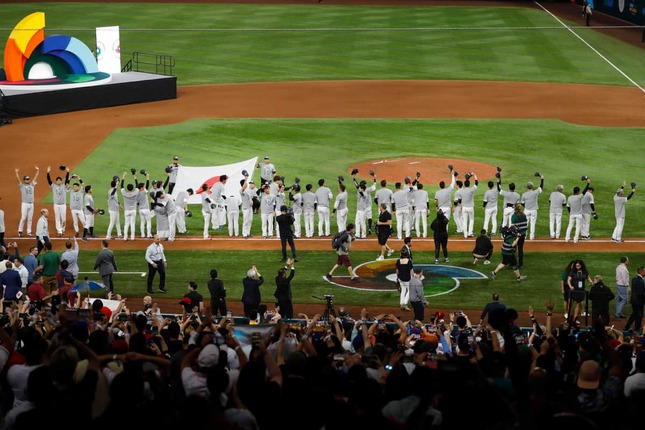 WBCで優勝した侍ジャパン（写真：USA TODAY Sports/ロイター/アフロ）