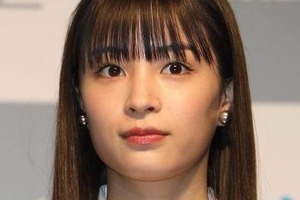 広瀬すずの服装にネット驚き　バスケW杯を現地観戦も...「めちゃ暑そう」「季節感バグってて草」