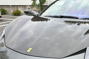 総額4000万円フェラーリに3人寄りかかって無断撮影、注意したら「消えろ貧乏人っ」　体験談に同情の声「非常識すぎる」