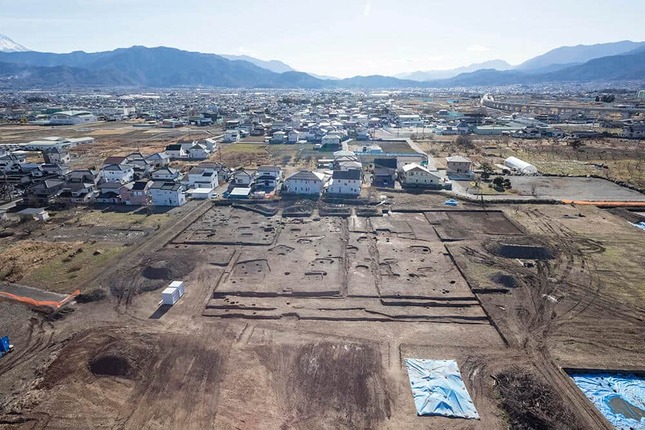 コストコの建設予定地で発掘された遺跡（写真は、南アルプス市教委提供）