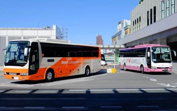 高速バスが乗り入れるバスタ新宿