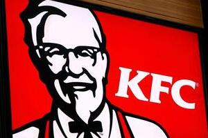 KFC「チキン詰め放題」エイプリルフール投稿は「度を超えている」のか　批判殺到で広報謝罪「誤解を招く形となってしまった」