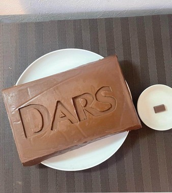 つくねさんが作った大きなダース（つくね(＠merompans)さんのXより）