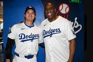 193cm大谷翔平＆206cmNBAレジェンドの「スーパースター」2ショット写真話題に...「ふたりとも素敵な笑顔」