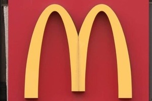 「当たり！当たり！」トヨタ豊田章男会長、マックの「ハッピーセット」で大喜び　その理由は？動画が大反響