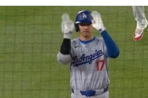 「かわいいオオタニダンス」大谷翔平、塁上で見せた仕草が話題に　3本の2塁打「固め打ち」の活躍
