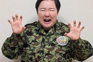 「やっぱ可愛い」元自衛官芸人やす子、幼少期の写真に反響　「えっちょっと待って」「メチャクチャモテそう」