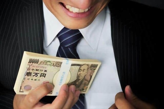 著名人をかたる投資話にだまされるな（写真はイメージ）
