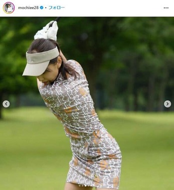 望月理恵さんのインスタグラム（＠mochiee28）より