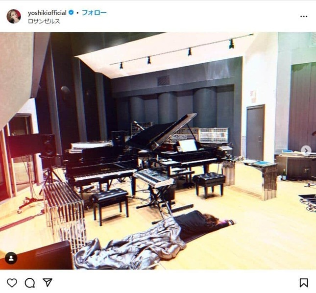 6月には「寝ずに働いている」ことを明かしていた。OSHIKIさんのインスタグラム（＠yoshikiofficial）より