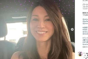 パリ在住の雨宮塔子アナ（53）「左のオンザ眉毛が私で、右が娘」　長女＆自身の幼少期ショット「2人ともお目目がクリクリ」