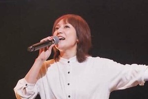 鈴木蘭々（49）「秋に向かってちょっと落ち着いたカラーに」　「相変わらず可愛い！」「やっぱりショートが似合う」