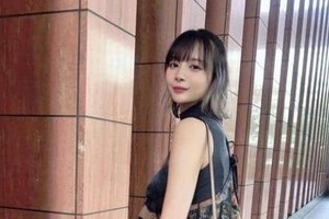 これはトリプル役満？　美女プロ雀士の岡田紗佳×高宮まり×中田花奈で「スリーショット素敵」