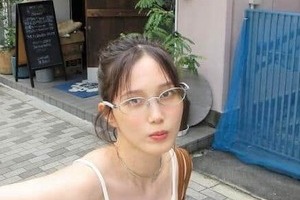 【画像】双子みたい？本田翼＆佐藤栞里が頬をくっつけ...　ベトナム旅ショット「可愛い過ぎるぞ！」