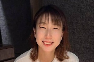 五輪バド五十嵐有紗、「ワタガシ」渡辺勇大と「普段絶対に着ないような服」で2ショット　「お似合いです」称賛続々