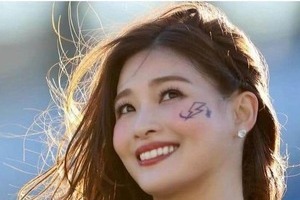 「美人姉妹」土屋炎伽＆太鳳、エレガントな完璧2ショ　ネットメロメロ「なんて豪華なビジュアル」