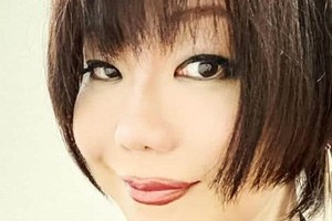 中森明菜の近影にネット騒然　ミッツ・マングローブとハグ「美しさありあまりすぎのツーショット」
