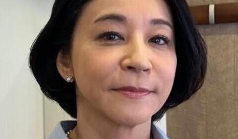 高嶋ちさ子、エルメス鞄の中身「豪快」ぶりにネット仰天　「ピコタンからコーヒー？！」