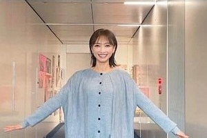 望月理恵アナ52歳、ミニスカ×ニーハイ姿でゴルフを堪能「スタイルいいな～」「見惚れてしまいます」