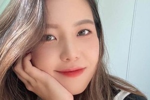 秋山幸二62歳、娘・真凜の結婚式で...腕組みバージンロード歩く　「お父さん若いな」「末長くお幸せに」