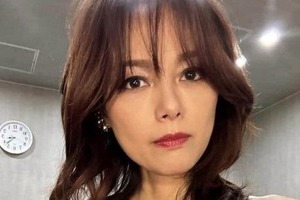 ケーキを前に満面の笑顔...相川七瀬、50歳の誕生会　「22歳にしか見えん」「翔け50代！」