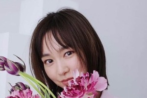 桐谷美玲「安心してください、ちゃんと着てます」　パッと見は驚く春服コーデに騒然「美しすぎる」