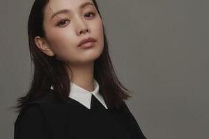 「異次元の美しさ」蛯原友里45歳、花柄ドレス姿の圧巻オーラ炸裂「お顔ちっちゃくて可愛い」