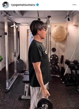 松丸亮吾さんのインスタグラム（＠ryogomatsumaru）より