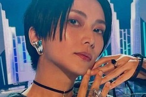 「美しくてカッコイイ」柴咲コウ（43）、クールビューティー炸裂の黒ドレス　意味シン表情に「天使だぁ！」