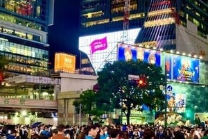 電車内で爆音、混雑する駅ホームでバク宙と迷惑なドイツ人配信者　スピーカーに水かけ、警察へ通報で「反撃」