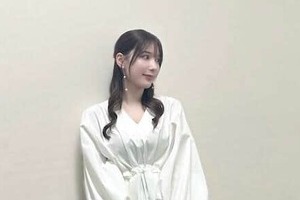 人気ラウンドガール雪平莉左、美腹筋チラ見え春コーデがキュート　「なんて美しいんだろ」「最高かよ」