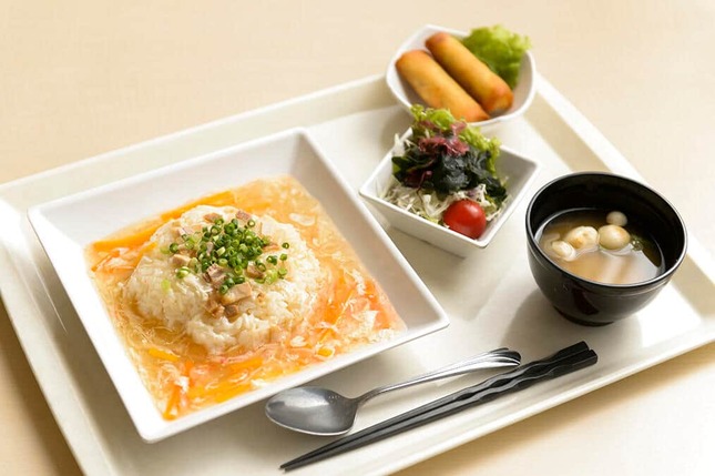 代ゼミタワーの学生寮で提供される食事メニューのイメージ（写真提供：代々木ゼミナール）