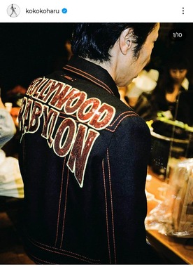 黒田大輔さん。菅原小春さんのインスタグラム（＠kokokoharu）より