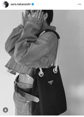 高梨のへそ出しコーデ（本人インスタグラムより）