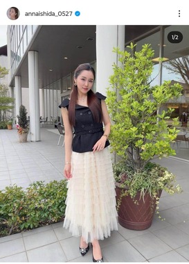 石田安奈さんのインスタグラム（＠annaishida_0527）より