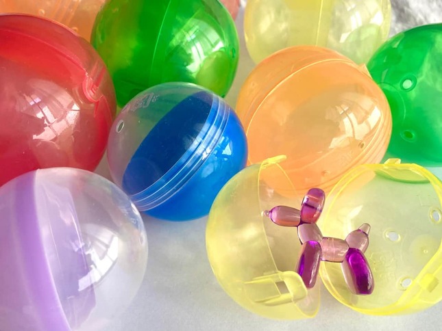 カプセルトイ、いわゆる「ガチャガチャ」は根強い人気を誇る