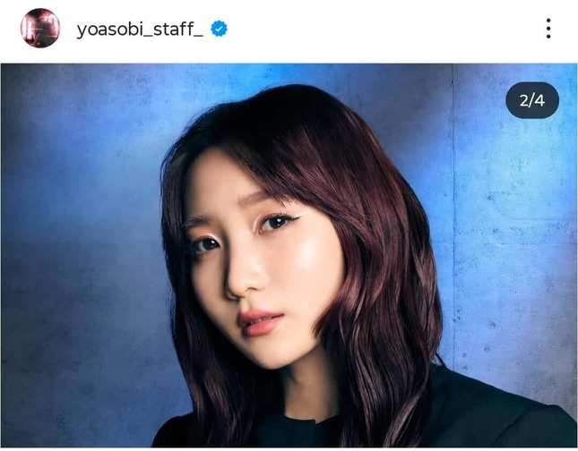 ikuraさん。YOASOBI公式インスタグラム（＠yoasobi_staff_）より