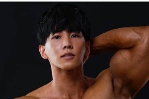 「デカすぎ」横川尚隆のバキバキ筋トレ動画に衝撃走る　「もはや力士」「熊かと思った」