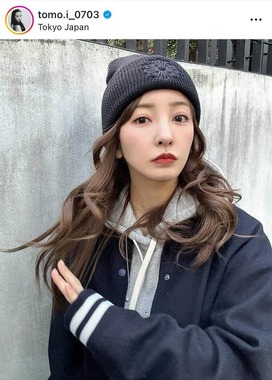 板野友美さんのインスタグラム（＠tomo.i_0703）より