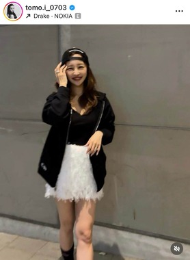 板野友美さんのインスタグラム（＠tomo.i_0703）より