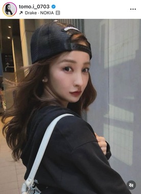 板野友美さんのインスタグラム（＠tomo.i_0703）より