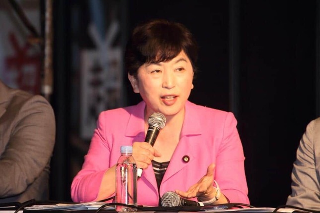 社民党の福島瑞穂党首（2016年撮影）。独特な料理が話題だ