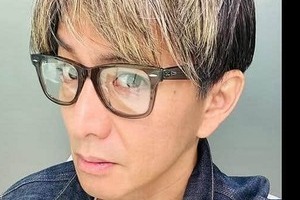 木村拓哉、最強のブラックスーツ姿が破壊力抜群　ポケットに手、隅から隅までカッコいいポーズで