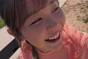 女子ゴルフ吉田優利、ショーパン姿が「激カワ」海をバックに...夏らしさ全開、笑顔がステキ