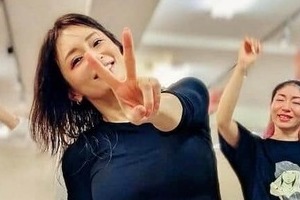 浜崎あゆみ、赤髪ボブでのリハショット...意外なヘアカラーに大反響　「可愛いぃ」「エグカッコイイ」