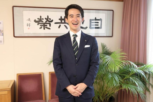 芦屋市の高島崚輔市長（2023年10月撮影）