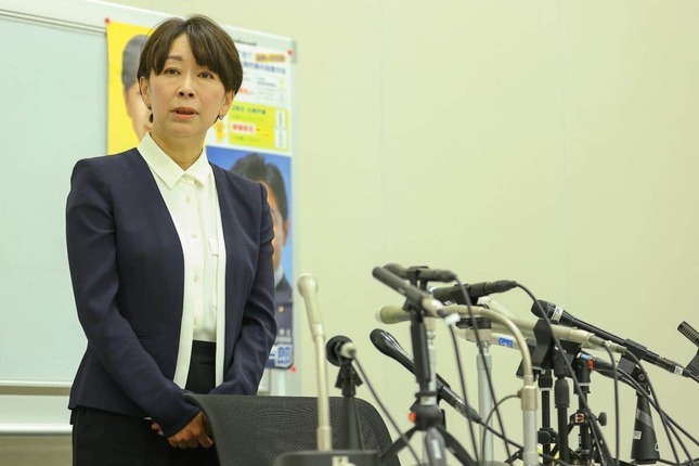 出馬会見に臨んだ山尾氏だったが、その後公認取り消しに（写真：Pasya/アフロ）